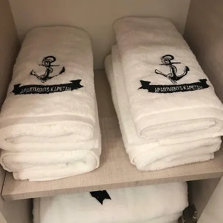 Apartment Jelena 2 *